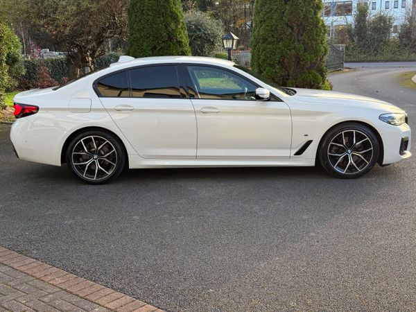 Immaculate 211 BMW 520d M-Sport! 371041794