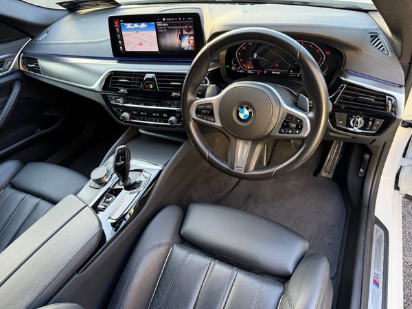 Immaculate 211 BMW 520d M-Sport! 371041799