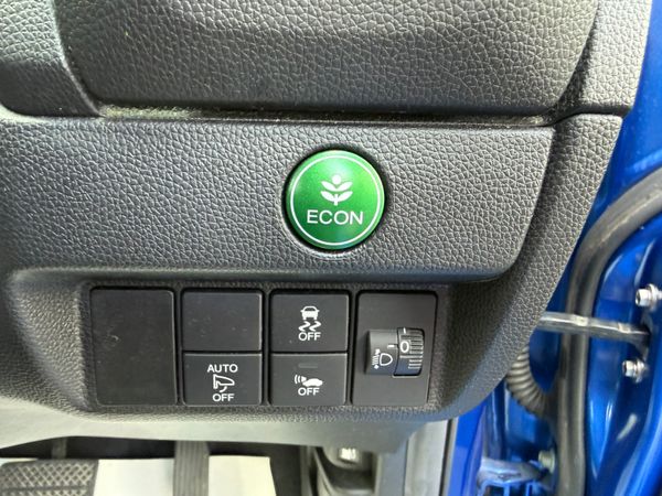 2016 Honda FIT/JAZZ 1.5 Hybrid automatic 371043833