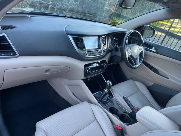 Hyundai Tucson 1.7 D Premium 371058237