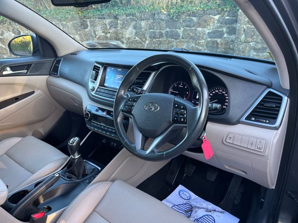 Hyundai Tucson 1.7 D Premium 371058240