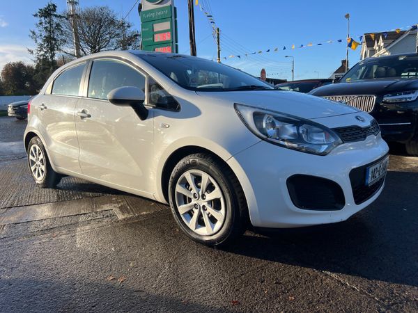 Kia Rio 2014 1.4 L CRDi 371053078