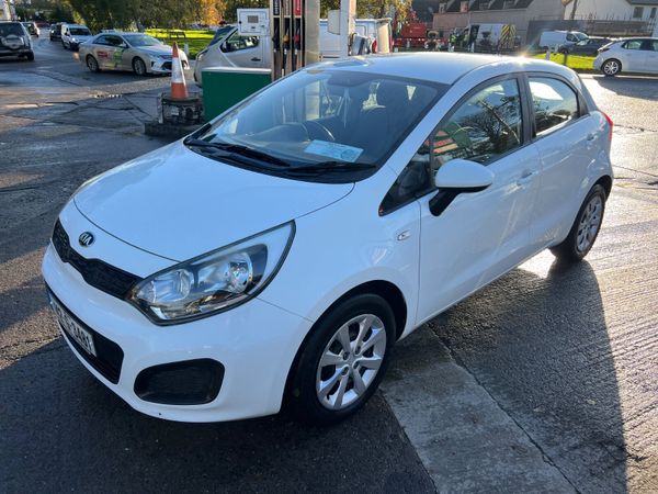Kia Rio 2014 1.4 L CRDi 371053073