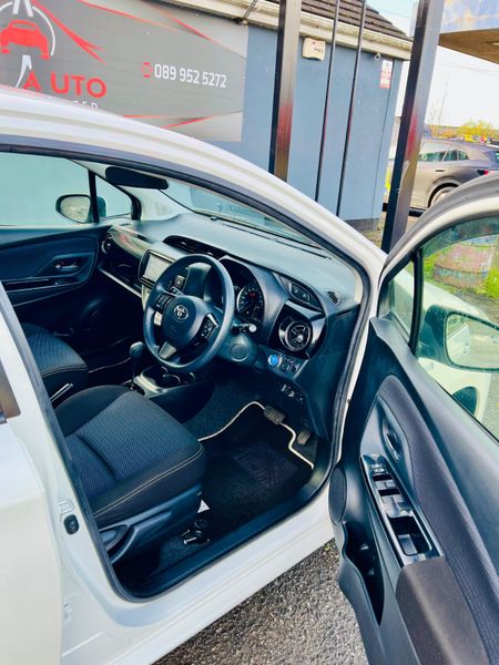 TOYOTA VITZ 2018 1.5L AUTOMATIC PETROL HYBRID 371077004