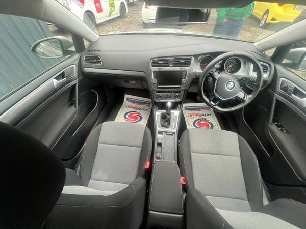 VW GOLF 2016 ** low Milage ** 371070105