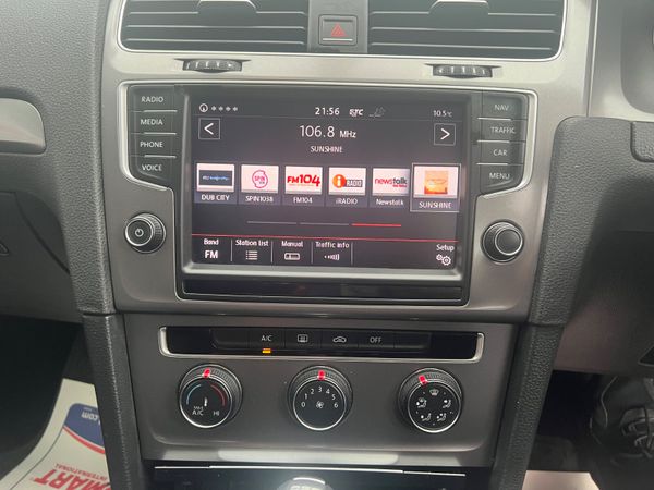 VW GOLF 2016 ** low Milage ** 371070114