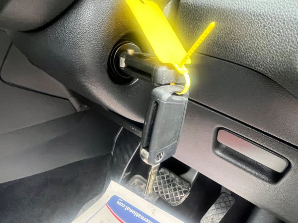 VW GOLF 2016 ** low Milage ** 371070113