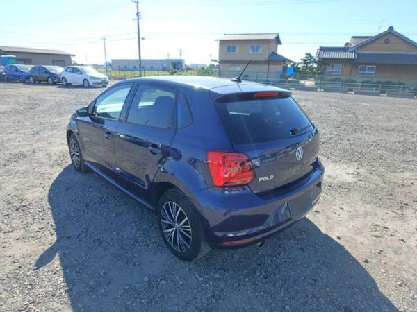 2016  Vw Polo 1.2 Petrol Auto HIGH SPEC MODEL 371112261