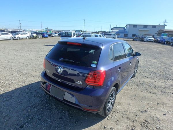 2016  Vw Polo 1.2 Petrol Auto HIGH SPEC MODEL 371112263