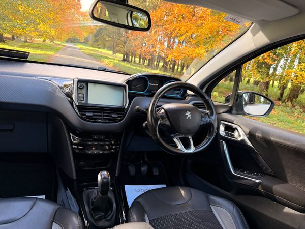 Peugeot 2008 2016 Allure Diesel 371130256