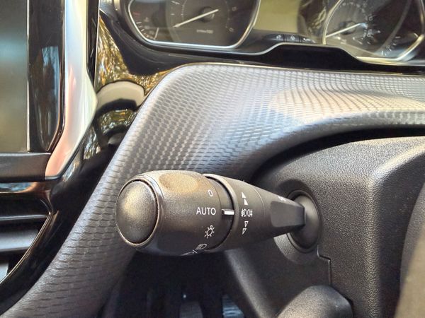 Peugeot 2008 2016 Allure Diesel 371130277