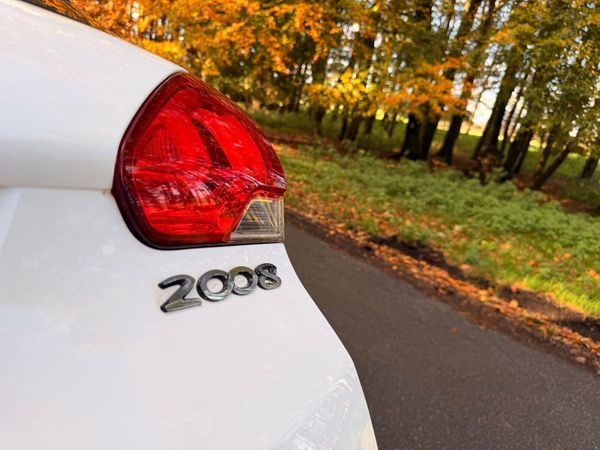 Peugeot 2008 2016 Allure Diesel 371130299