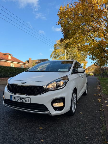 Stunning Kia Carens 7 Seater.  2-year Warranty. 371175789