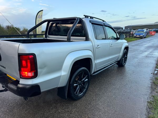141 Volkswagen Amarok Highline 180bhp black Ed 371176506