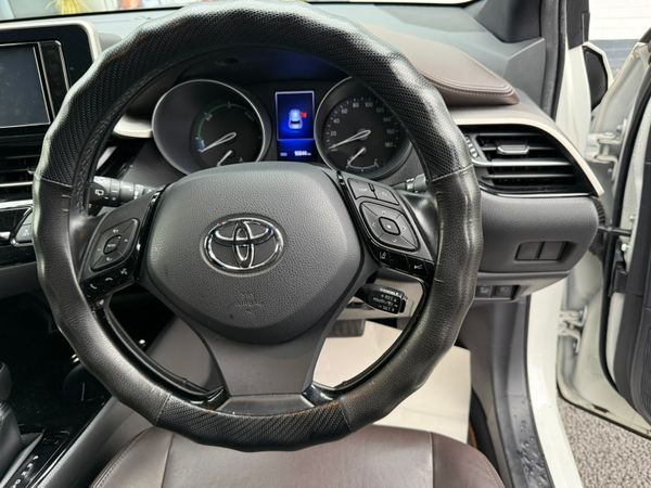 2018 Toyota C-HR  1.8 Hybrid automatic,Top Specs 371172447