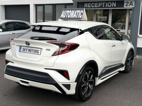 2018 Toyota C-HR  1.8 Hybrid automatic,Top Specs 371172442