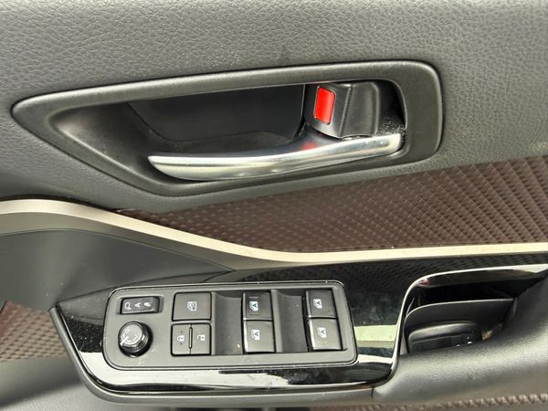 2018 Toyota C-HR  1.8 Hybrid automatic,Top Specs 371172460