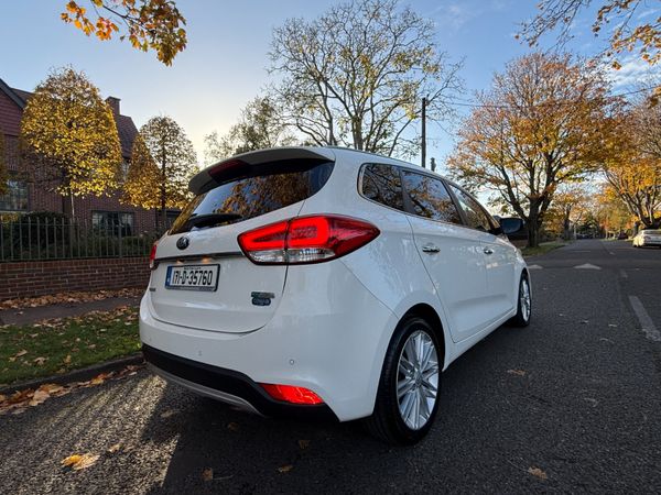 Stunning Kia Carens 7 Seater.  2-year Warranty. 371173602