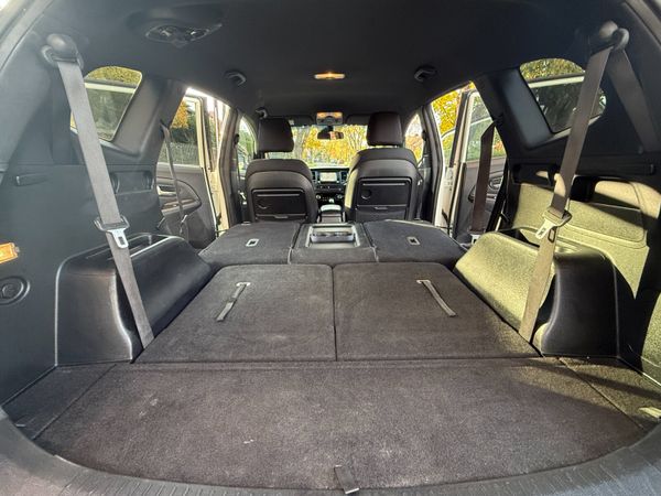 Stunning Kia Carens 7 Seater.  2-year Warranty. 371173642