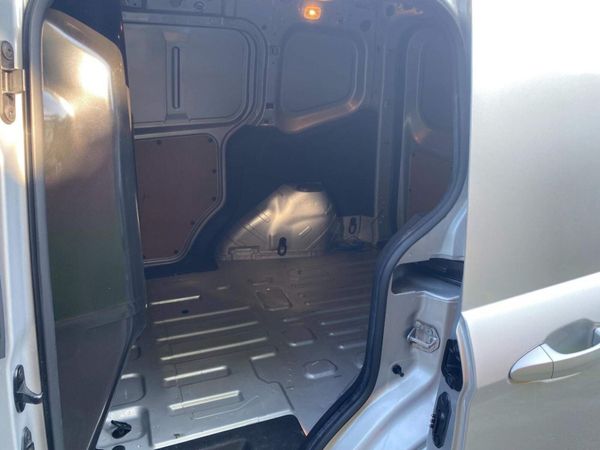 Ford Transit courier  2015 371206873