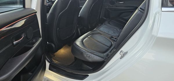 2018 BMW 2-Series 7 Seater 371210229