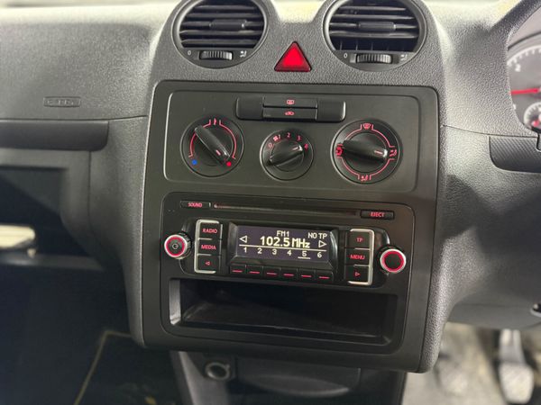 ◼️2013 VOLKSWAGEN CADDY 1.6 TDI◼️ 371282828