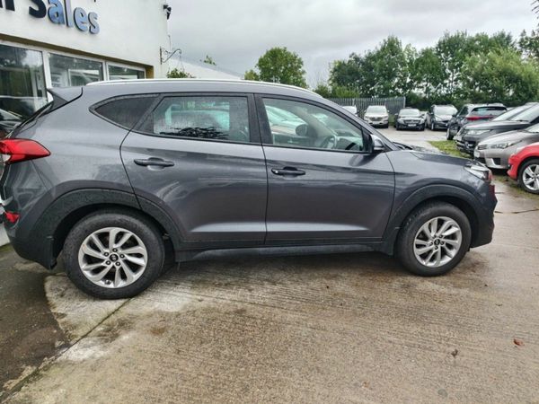Hyundai Tucson 1.7 D Executive 371294045