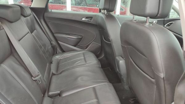 Opel Astra 2.0Cdti 165PS SRI 371296512