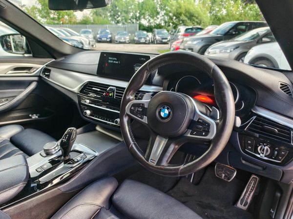 BMW 5-Series 520d M Sport Pro Touring 371293942