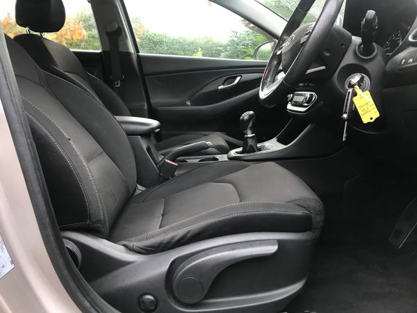 181 Hyundai I30 1.4 petrol New Model 371302100