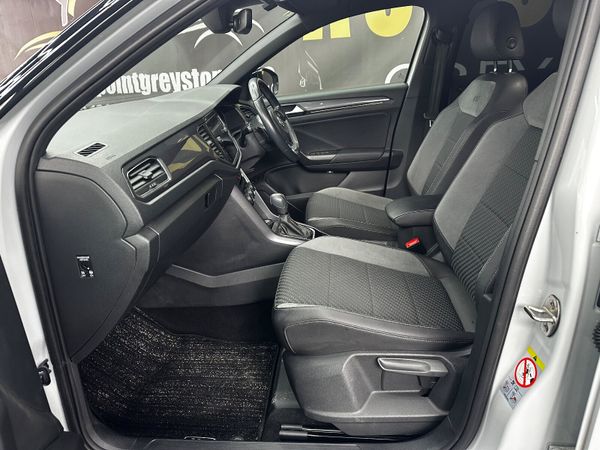 Vw T-Roc R line 371315899