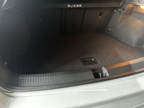 Vw T-Roc R line 371315904