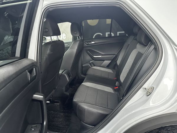 Vw T-Roc R line 371315906