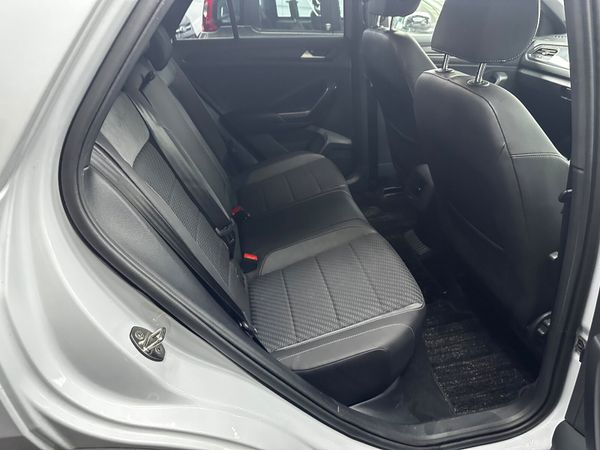 Vw T-Roc R line 371315916