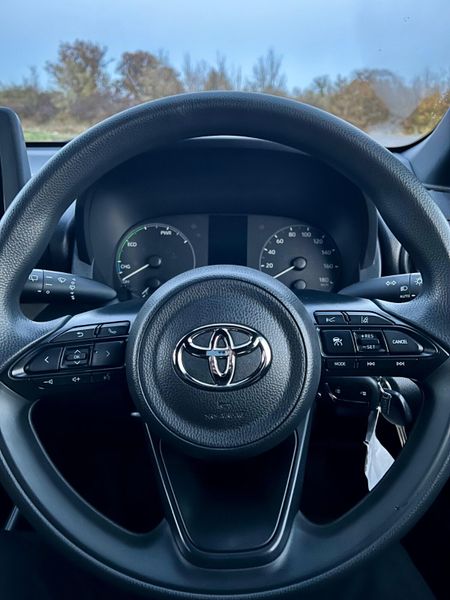 TOYOTA YARIS (2020) 1.5L PETROL HYBRID AUTOMATIC 371317303