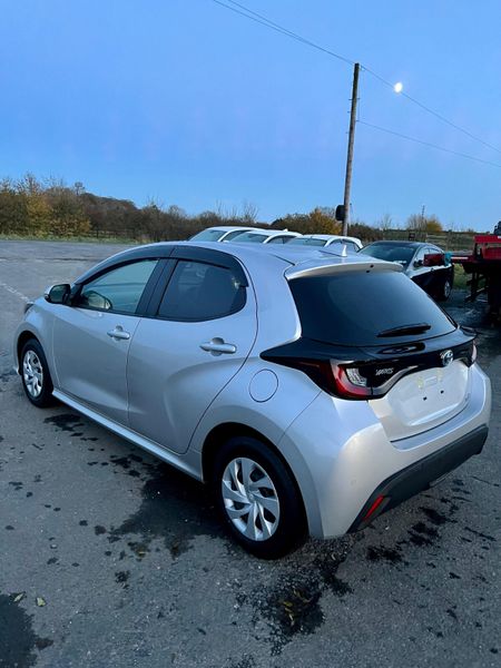 TOYOTA YARIS (2020) 1.5L PETROL HYBRID AUTOMATIC 371317378