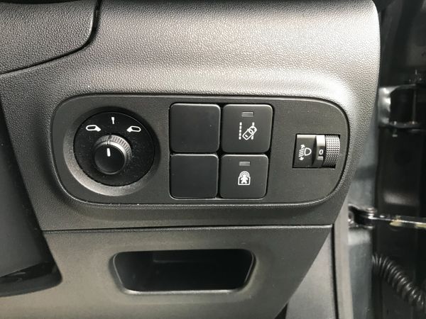 171 Citroen C3 1.2 Petrol Feel Puretech 371311580