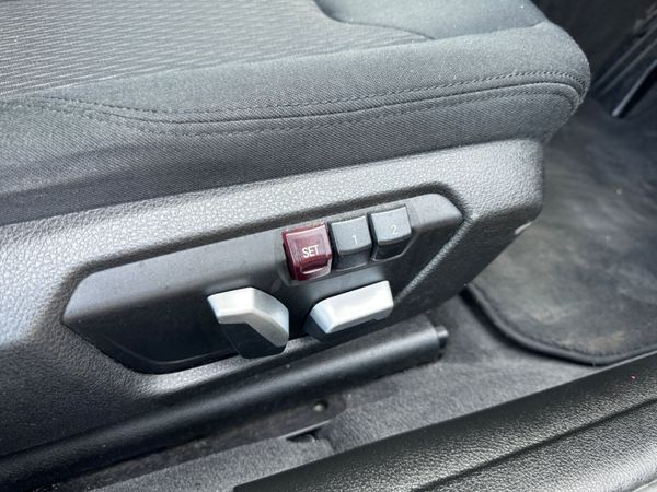 2017 BMW 3 series 320i Low mileage 371357769