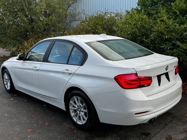 2017 BMW 3 series 320i Low mileage 371357815