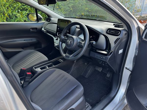 Toyota Aqua 2022 New Shape Hybrid 371359925