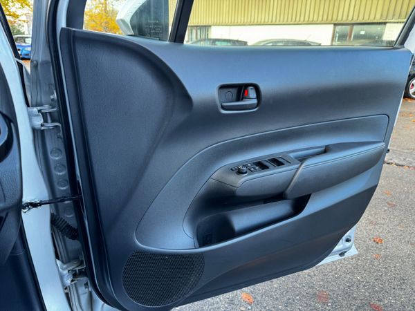 Toyota Aqua 2022 New Shape Hybrid 371359929