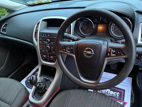 Opel Astra *NCT 07-26* 371404086