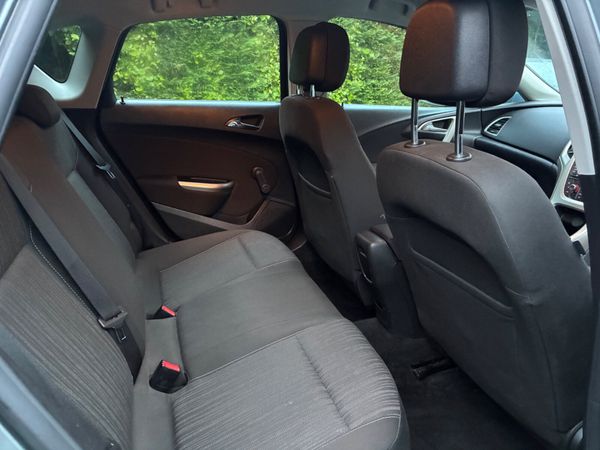 Opel Astra *NCT 07-26* 371404092