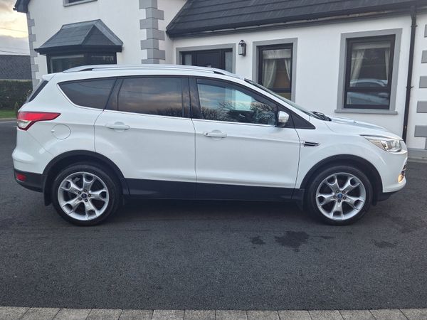 2015 FORD KUGA 2.0TDCI TITANIUM 150BHP 371401137