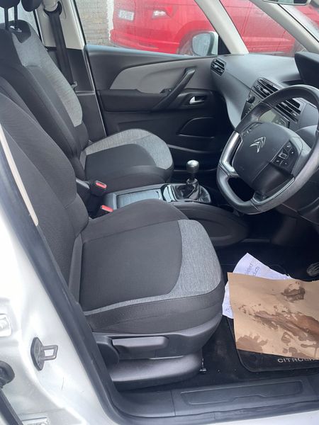 Citroen C4  grand Picasso 7 seater 371413032