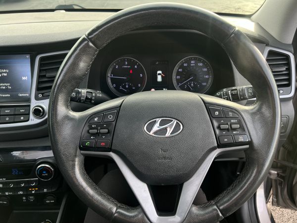 2016 Hyundai Tucson Premium SE 2.0 CRDI BlueDrive 371425599