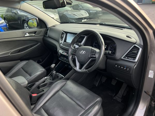 2016 Hyundai Tucson Premium SE 2.0 CRDI BlueDrive 371425590