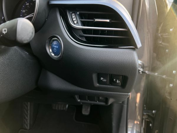 2021 Toyota CH-R Design 1.8 CVT Hybrid 371428005
