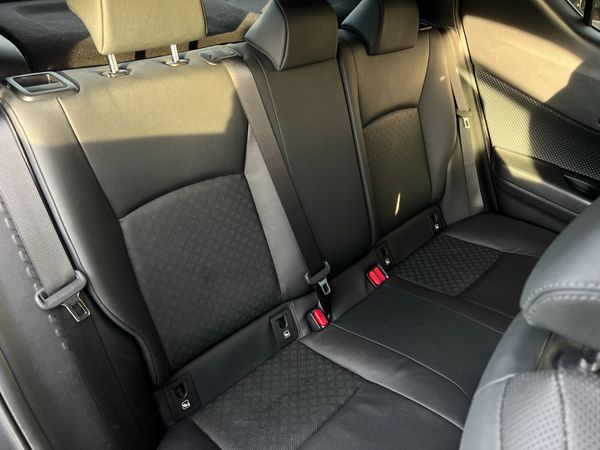 2021 Toyota CH-R Design 1.8 CVT Hybrid 371428015