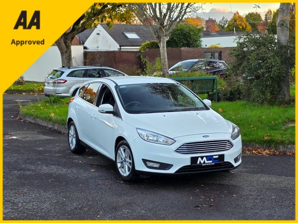 Ford Focus Zetec Petrol New Model 2016 371480574